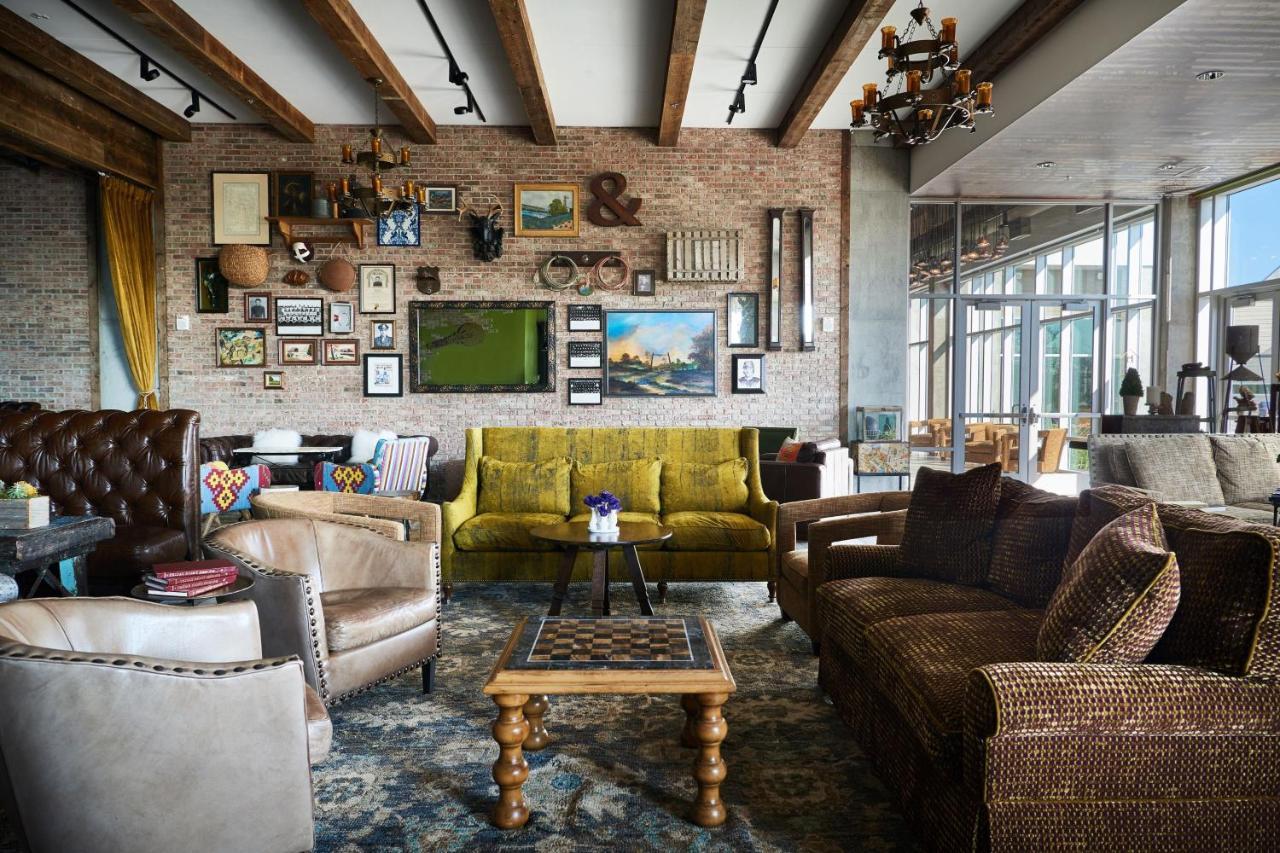 The Stella Hotel, Autograph Collection Bryan Exteriör bild
