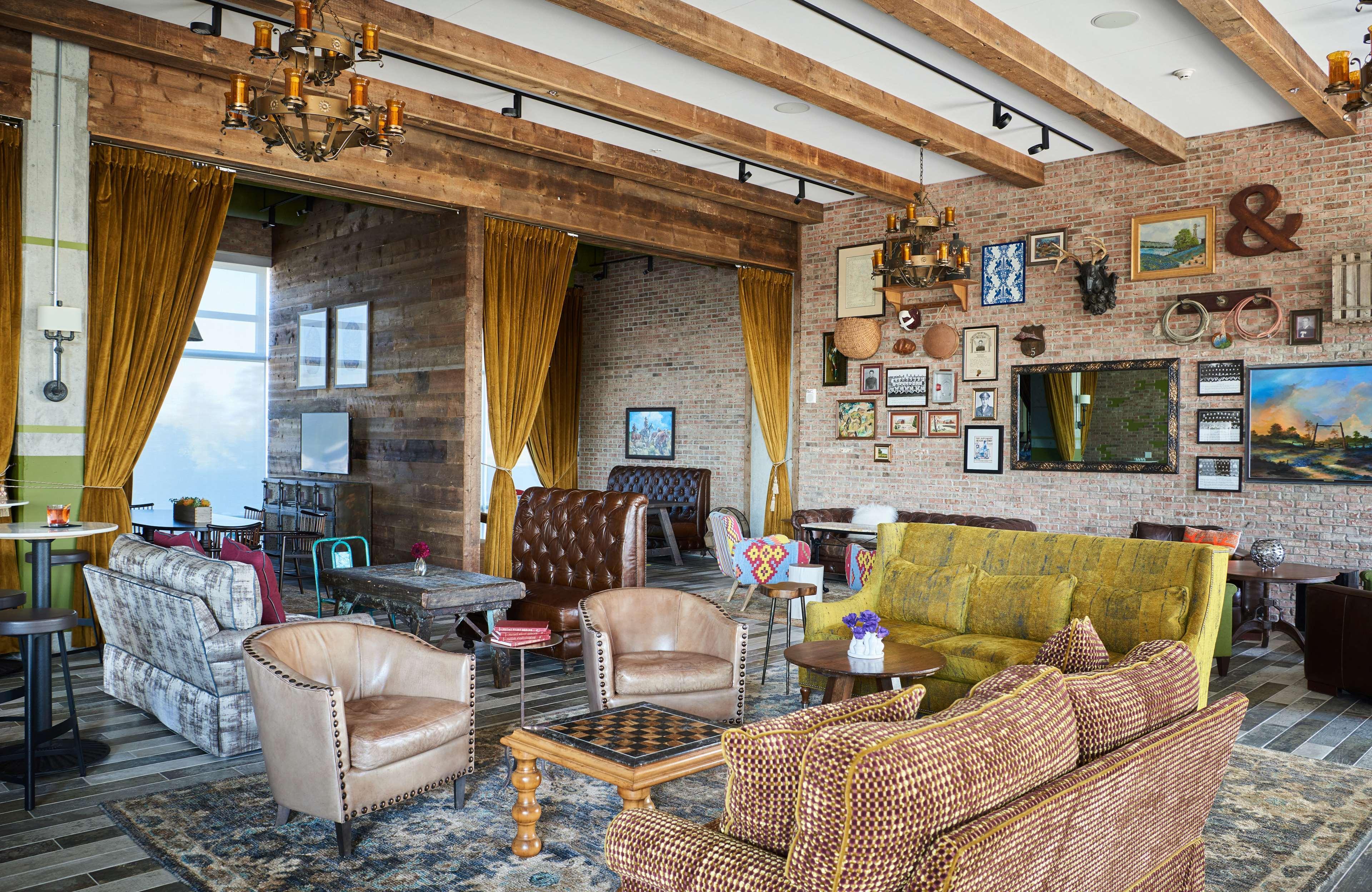 The Stella Hotel, Autograph Collection Bryan Exteriör bild