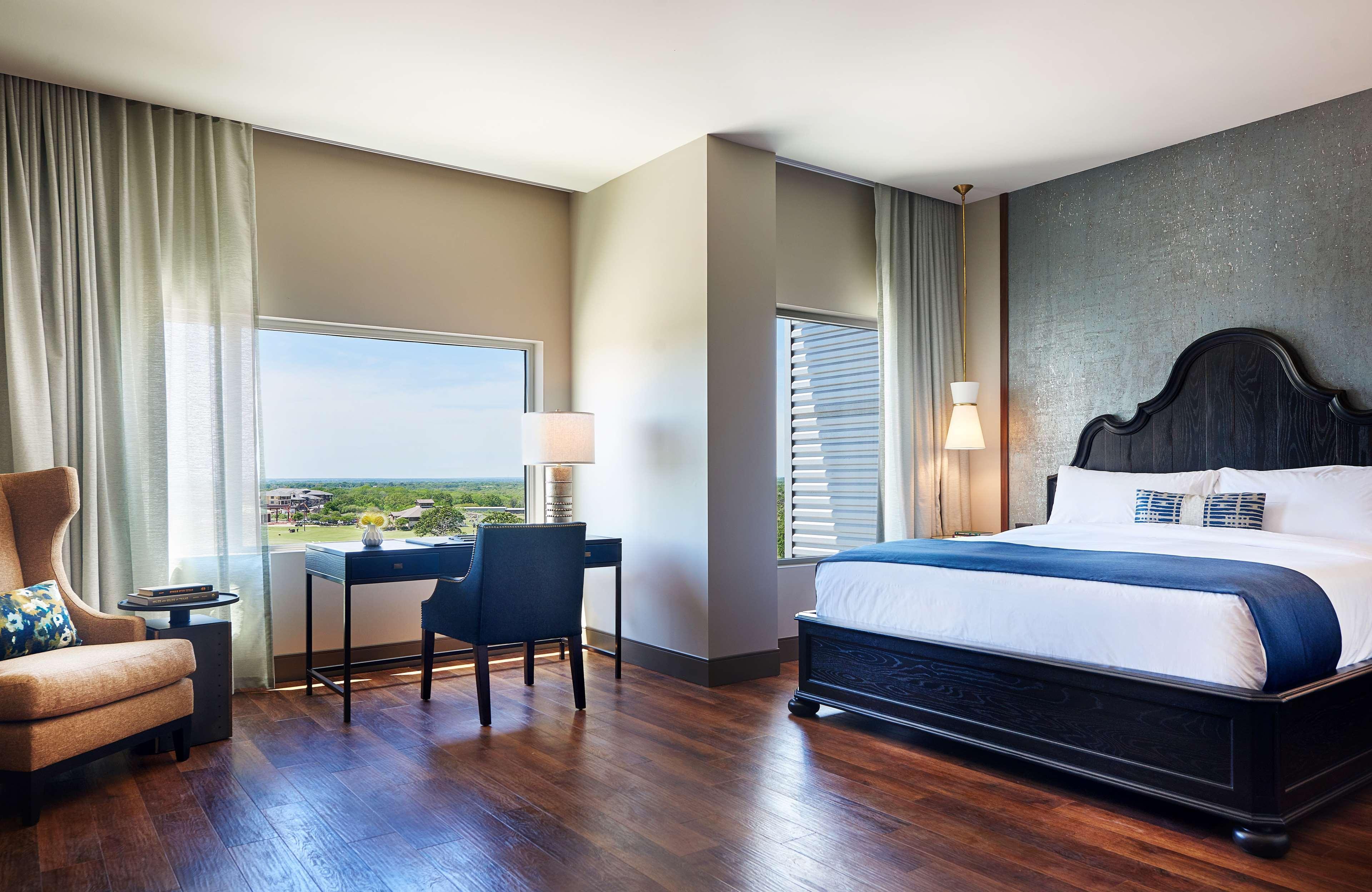 The Stella Hotel, Autograph Collection Bryan Exteriör bild