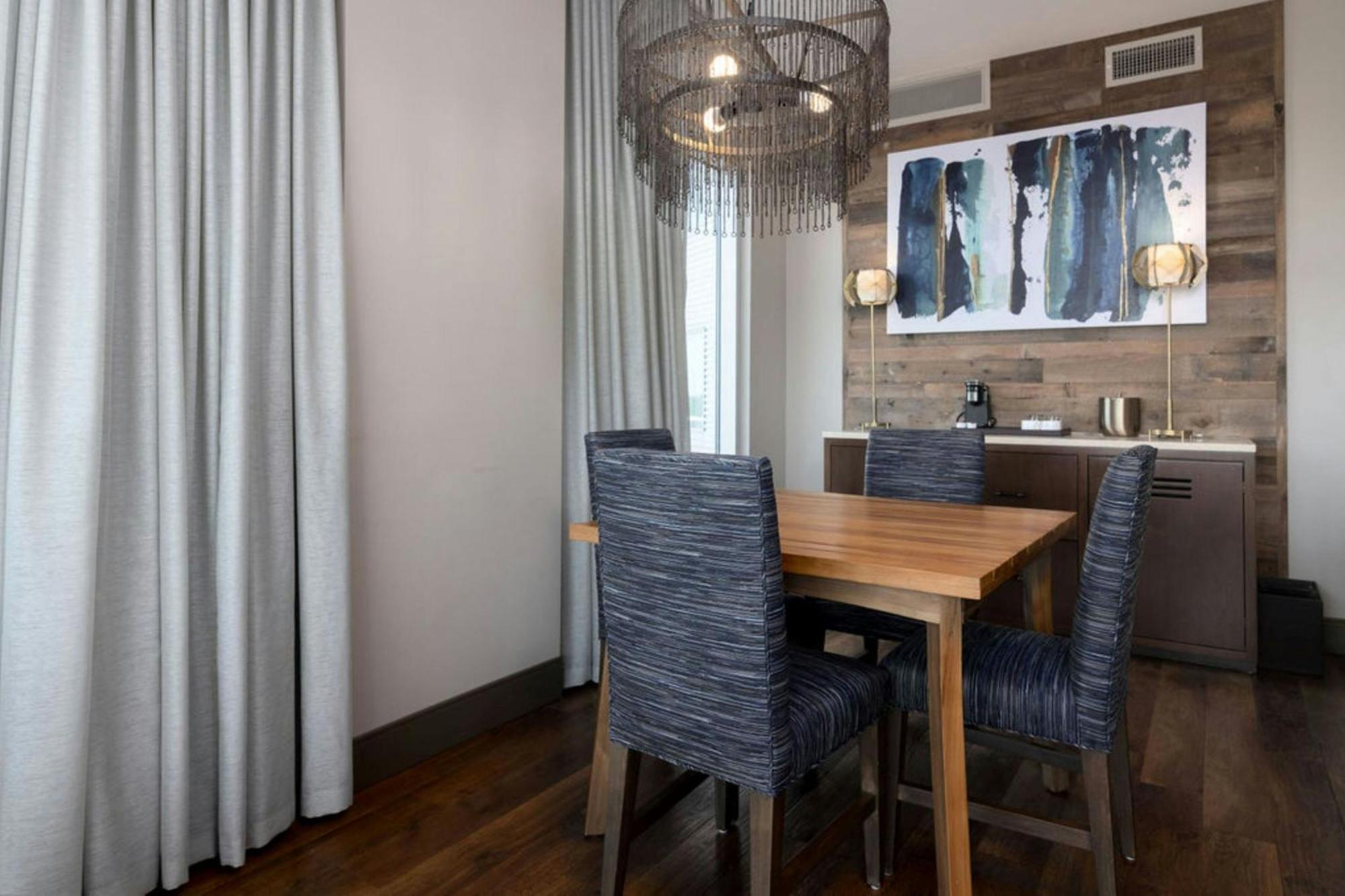 The Stella Hotel, Autograph Collection Bryan Exteriör bild